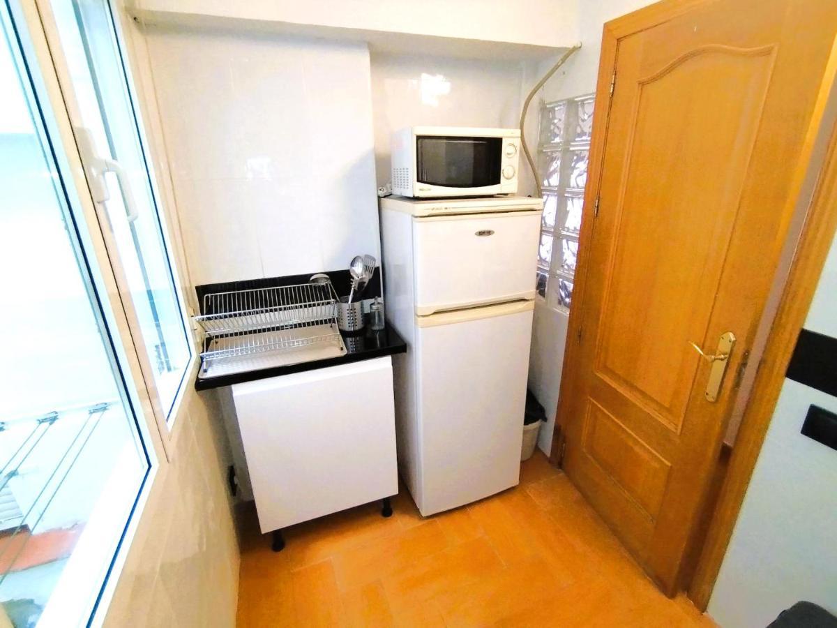 Puerta Del Sol - Apartamento Para 4 Madrid Eksteriør billede